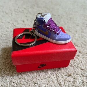 NWT Kobe Nike Shoe key ring